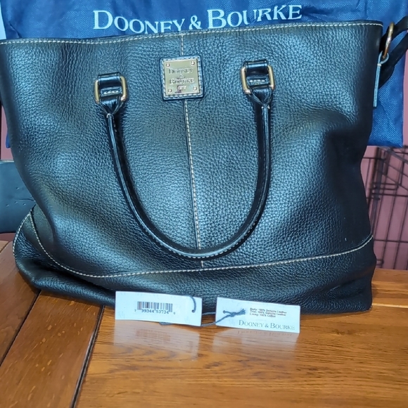 Dooney & Bourke Black Leather Women's Bag - Picture 2 of 8